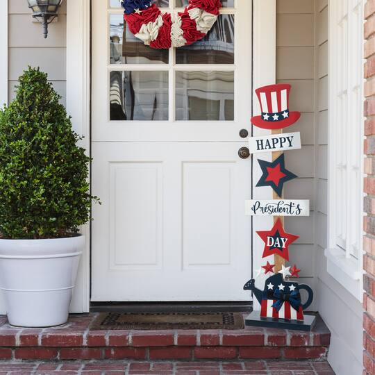 Glitzhome® 35.7" Patriotic Americana Wooden Top Hat Porch Sign